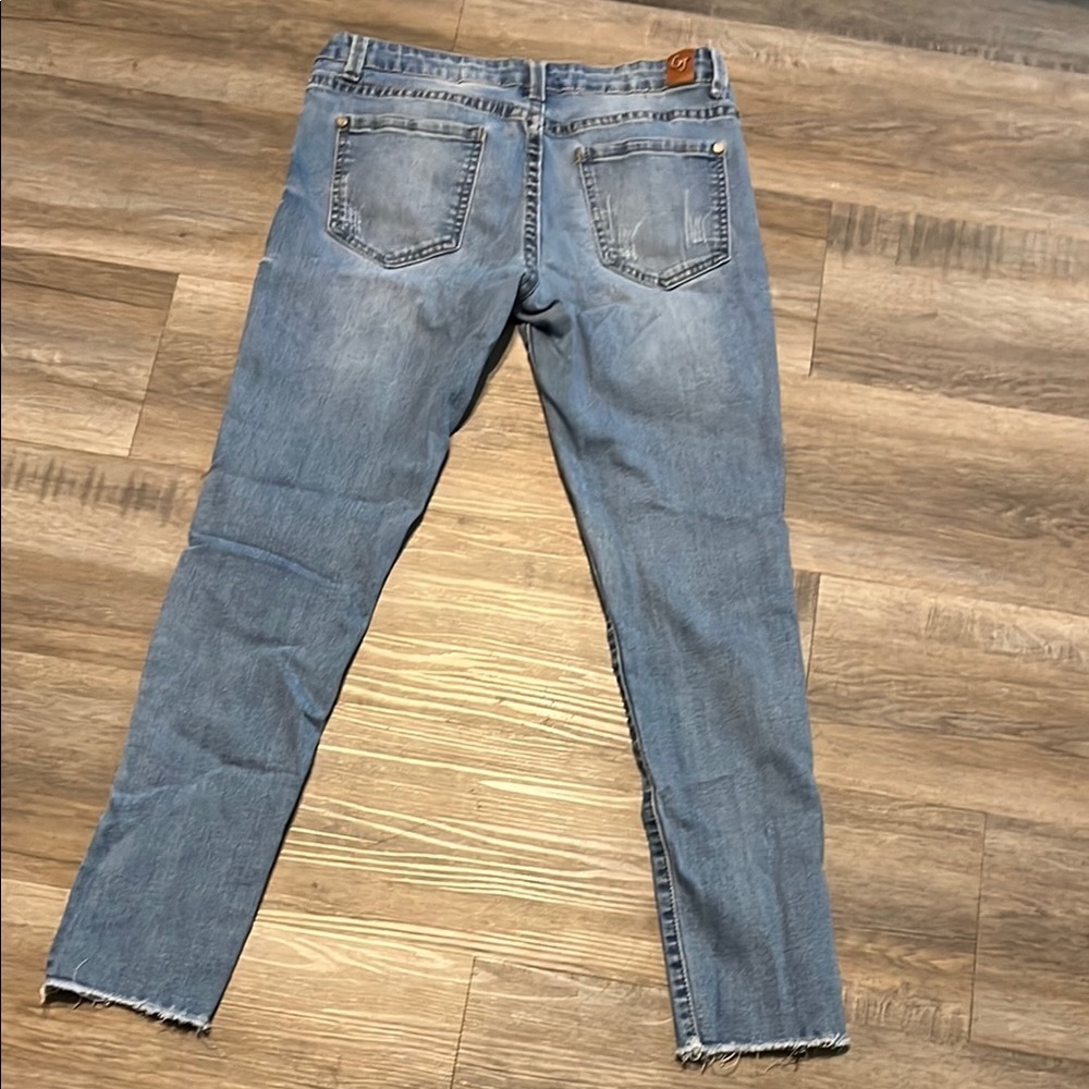 GOGO Denim Cropped Jeans - Picture 3 of 6